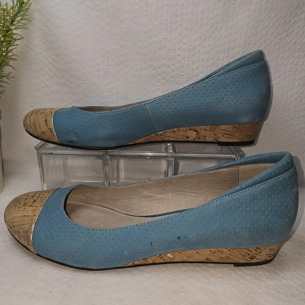 Donald J. Pliner Blue and Tan Pumps Cork Heel And Toe Casual  Womens 10 Euc